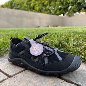 Merrell Kids' Black and Gray Water Shoes size 5 big boys
